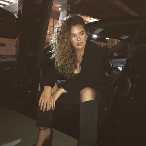 Meet your Posher, Christina